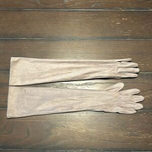 Women’s sueded opera gloves
